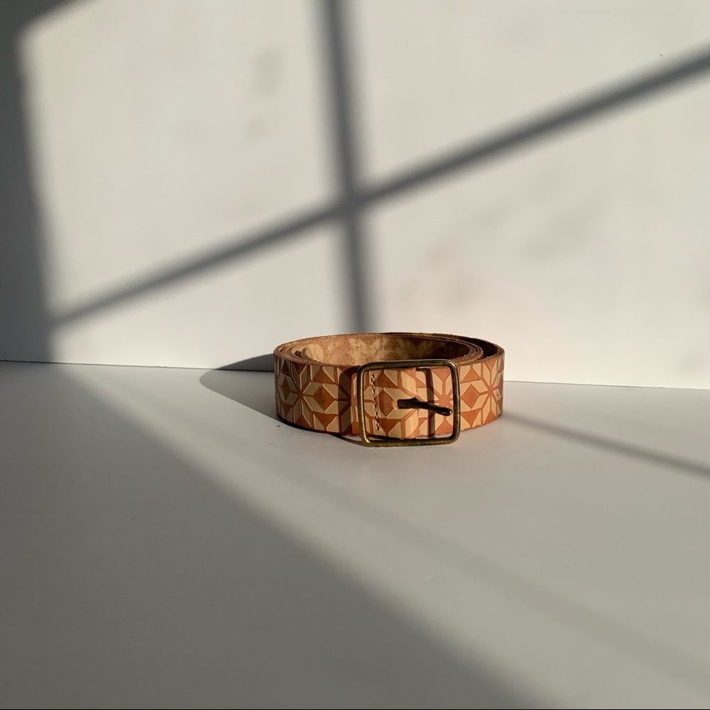 Lucky Brand Embossed leather belt - Picture 6 of 8